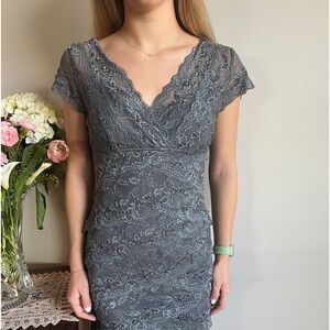 Caché Grey Party Dress / Small (4)  / Used